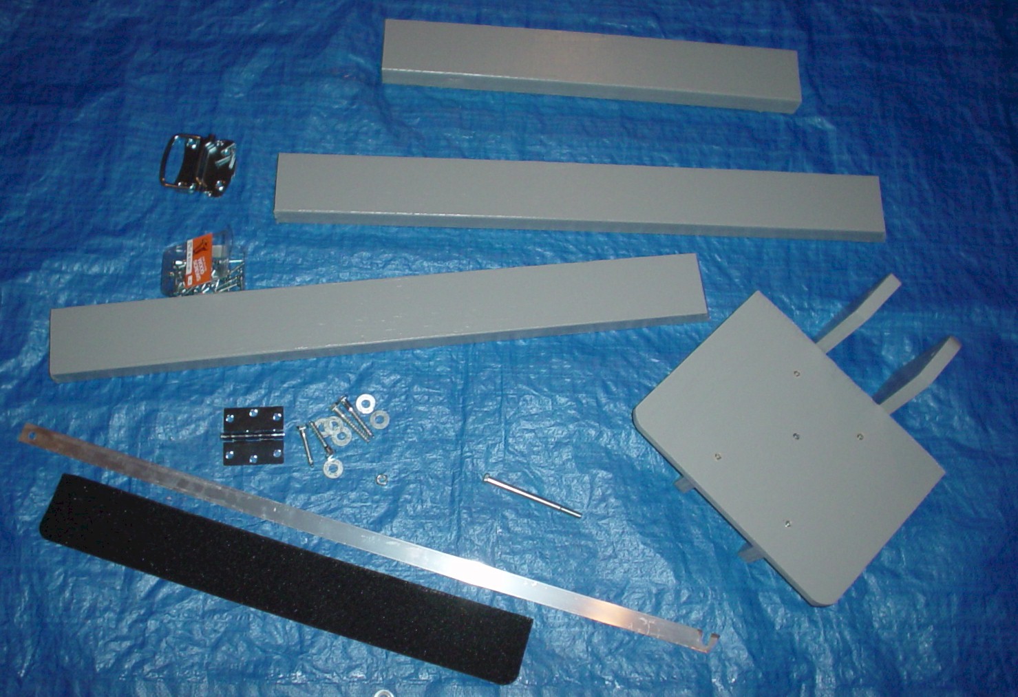 parts.jpg (313112 bytes)