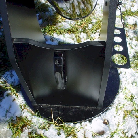 front hndl.jpg (81479 bytes)